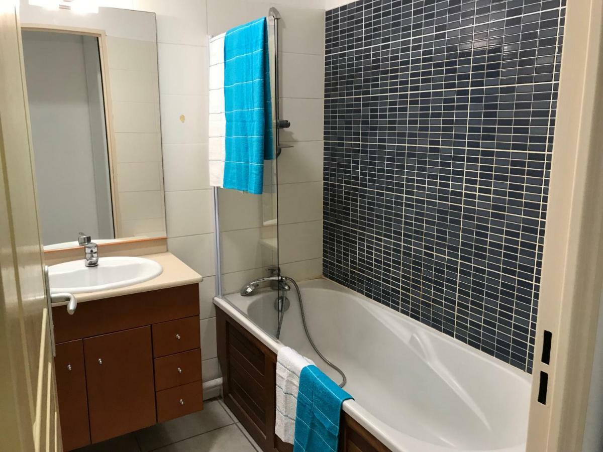 Meuble Homard Avec Jacuzzi Et Vue Mer Saint-Gilles-les Bains Ngoại thất bức ảnh
